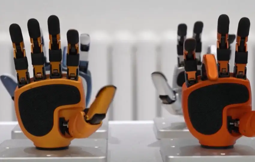 Linkerbot robotske šake humanoidni roboti kineski startap
